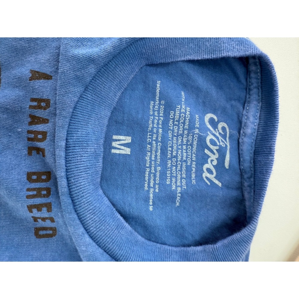 Ford Bronco A Rare Breed Graphic T-Shirt Blue Cotton Short Sleeve Crop Top M - Picture 2 of 8